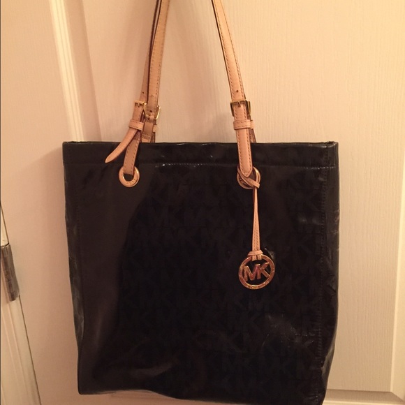 Black patent Michael Kors bag-like new