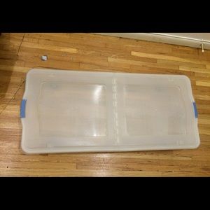 Plastic storage container (NY only)