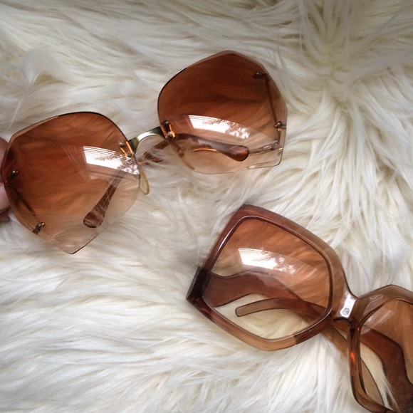 Meet your Posher, Erica, owner of Electric Revival - Picture 3 of 4