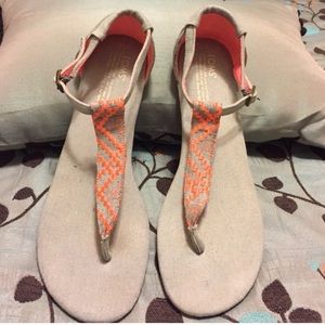 TOMS sandals! WILLING TO TAKE OFFERS👌🏼
