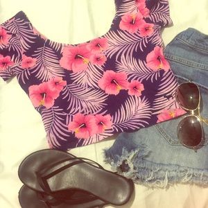 PINK Floral Crop☀️💗 NWOT