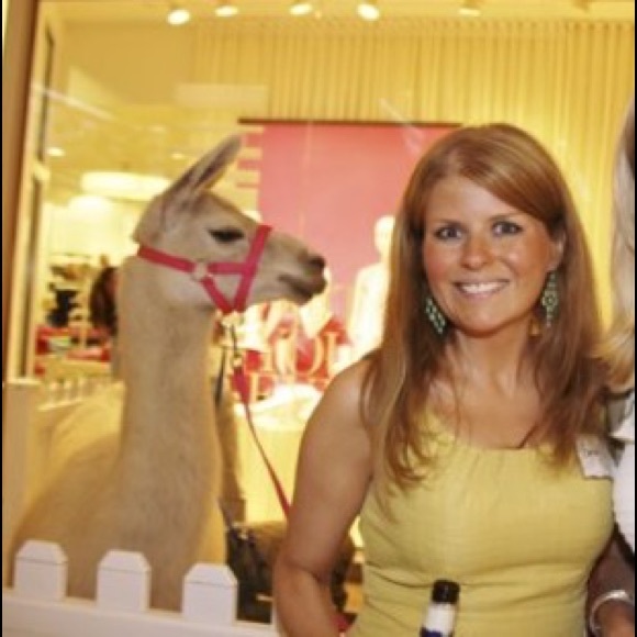 Meet your Posher, Erin! - Picture 2 of 3