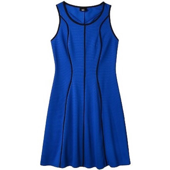 Mossimo Supply Co. Dresses & Skirts - Mossimo Sleeveless Fit and Flare Dress Mossimo Supply Co. Dresses & Skirts - Mossimo Sleeveless Fit and Flare Dress