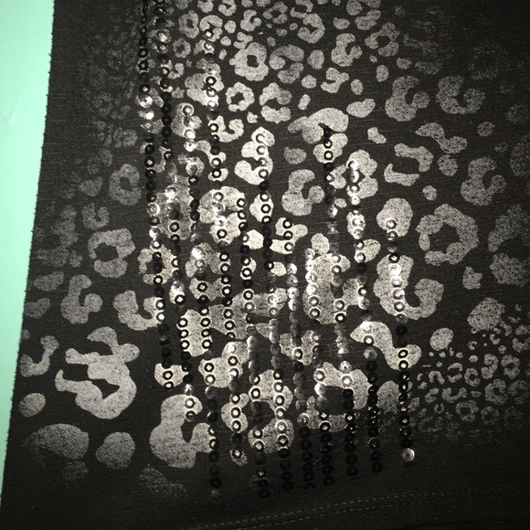 Graphic Tee - Picture 2 of 4