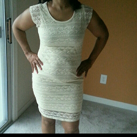 PRICE FINAL! NWT Cream/Tan Lace Dress (Stretchy) - Picture 2 of 4