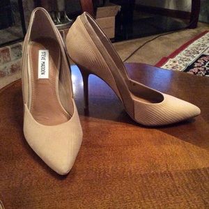 Steve Madden Pump