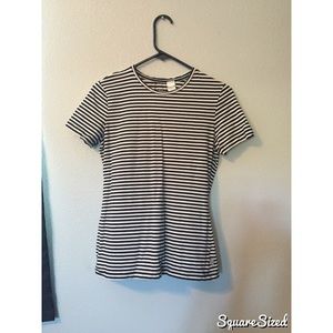 Black and white stripped tee