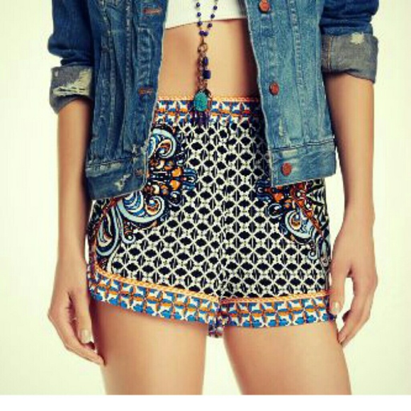 FLYING TOMATO | Rising Sun Tribal shorts - Picture 2 of 3