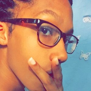 Meet your Posher, Dayna