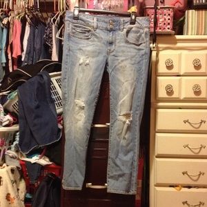 American eagle outfitters ripped light blue jeans