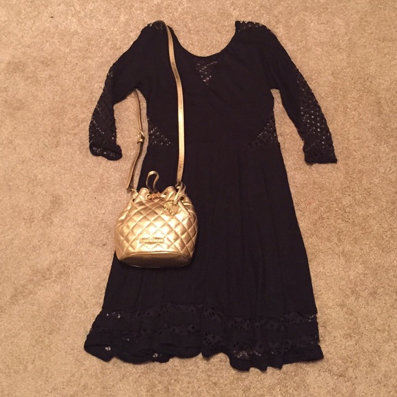 💰Michael Kors Jules Drawstring Xbody Pale Gold - Picture 2 of 4