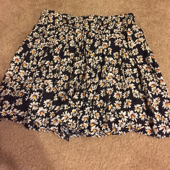 Brandy Melville floral skirt