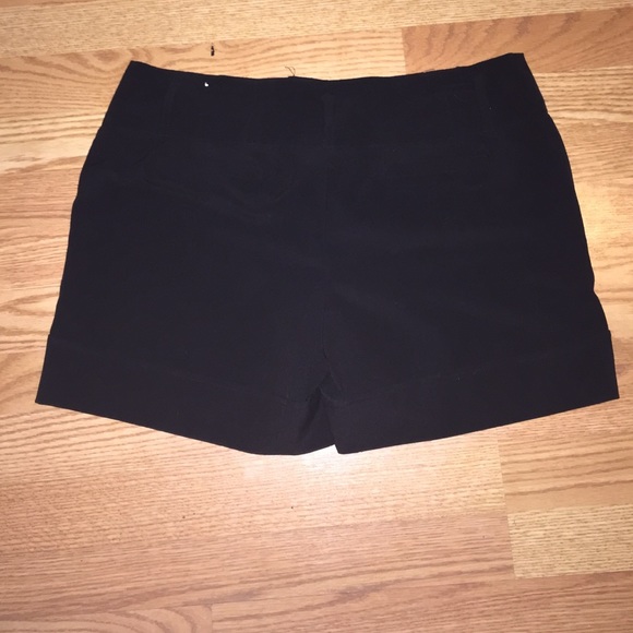 Slack Shorts - Picture 2 of 4