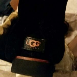 GENUINE UGG BOOTS BLACK SHEEP SKIN