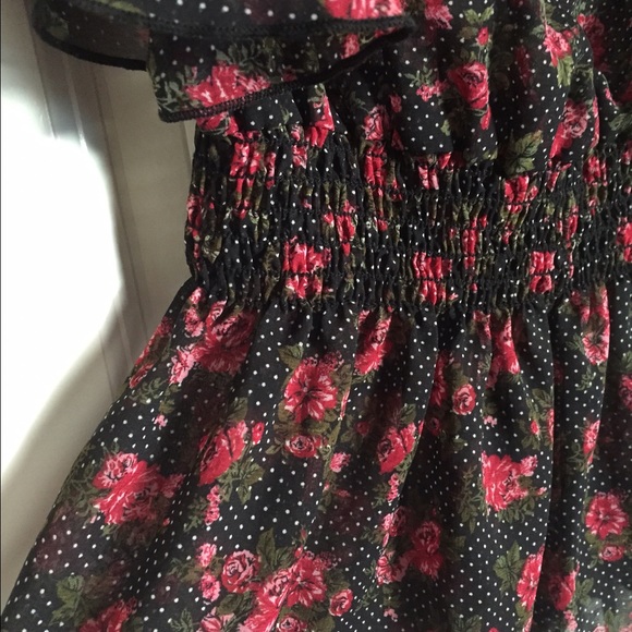 DONATED - Vintage Butterfly Sleeve Blouse - Picture 3 of 3