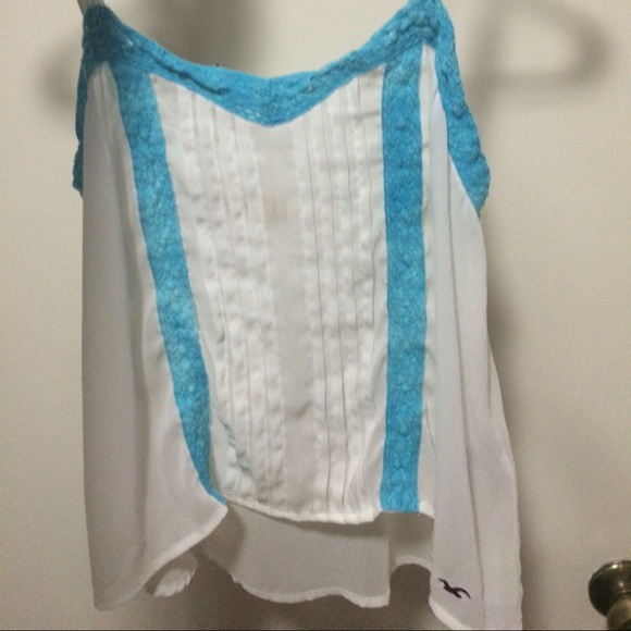 Hollister small white and blue top