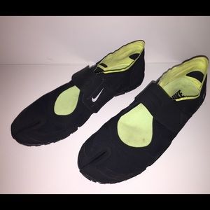 Women's Nike Free Gum Shoes 7.5