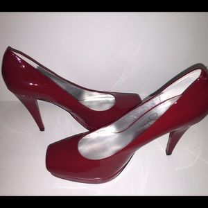 Jessica Simpson Red Patent heels