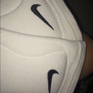 Nike volleyball knee pads