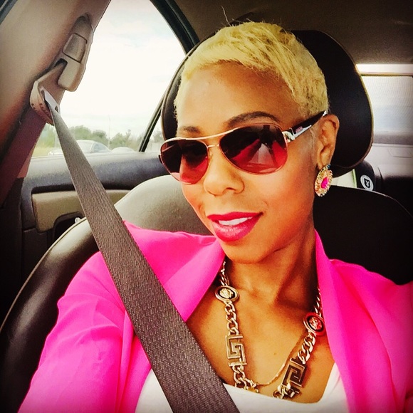 Meet your Posher, Neci - Picture 2 of 4