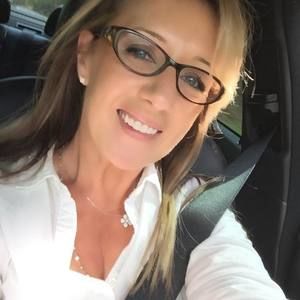 Meet your Posher, Edwina