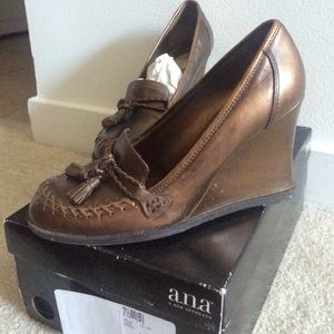 Oxford style wedges