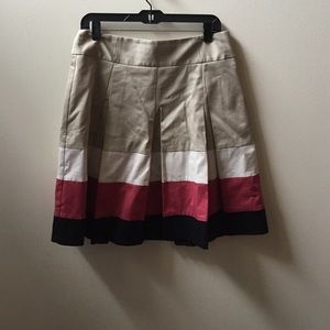 Pleated skirt