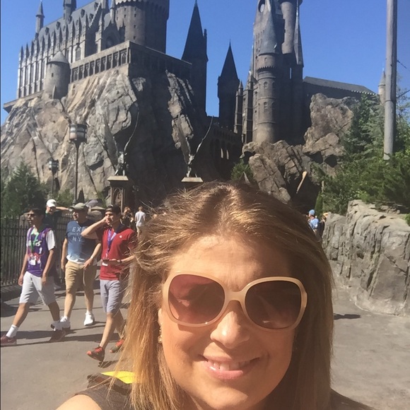 Hello - Picture 3 of 7