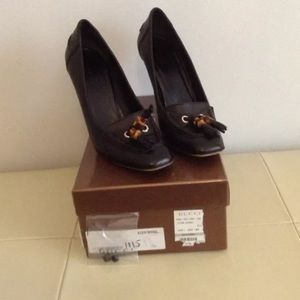 Gucci Shoes - Gucci Scar Pelle S Cuoio in Nero Pumps Gucci Shoes - Gucci Scar Pelle S Cuoio in Nero Pumps