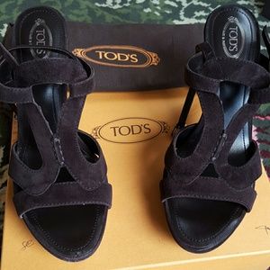 Tod's brown sandals.