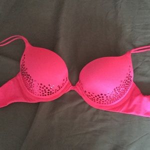 Victoria Secret Very Sexy Push Up Bra 34C