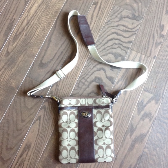 Coach Handbags - Coach Crossbody