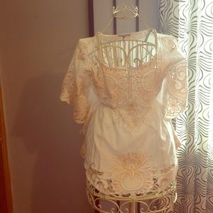 White and gold cinched top