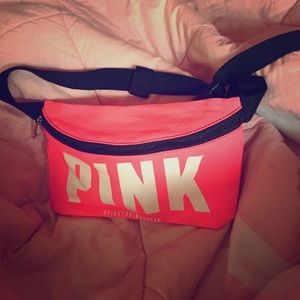Hot PINK fanny pack tags attached