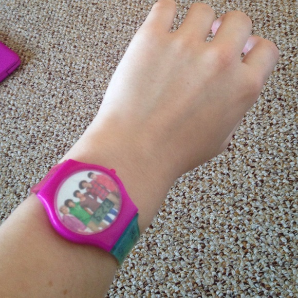 2012 One Direction Watch - Picture 3 of 4