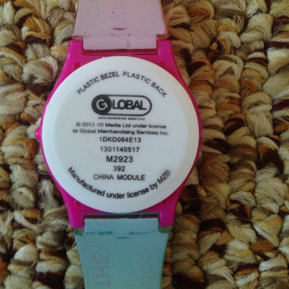 2012 One Direction Watch - Picture 4 of 4