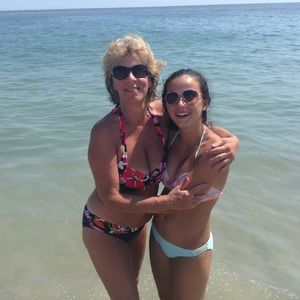 Meet your Posher, Lorna