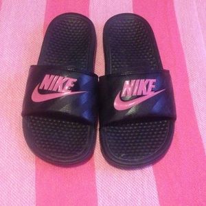 NIKE ✔️ slip on scandals