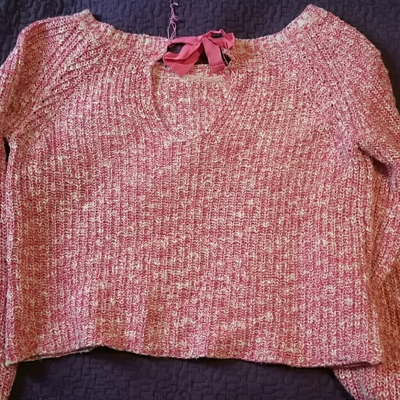 Pink cropped sweater - Picture 2 of 3