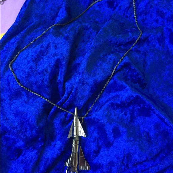 HAN CHOLO rocket pendant - Picture 2 of 3