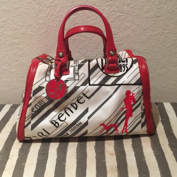 Authentic Henri Bendel bucket bag