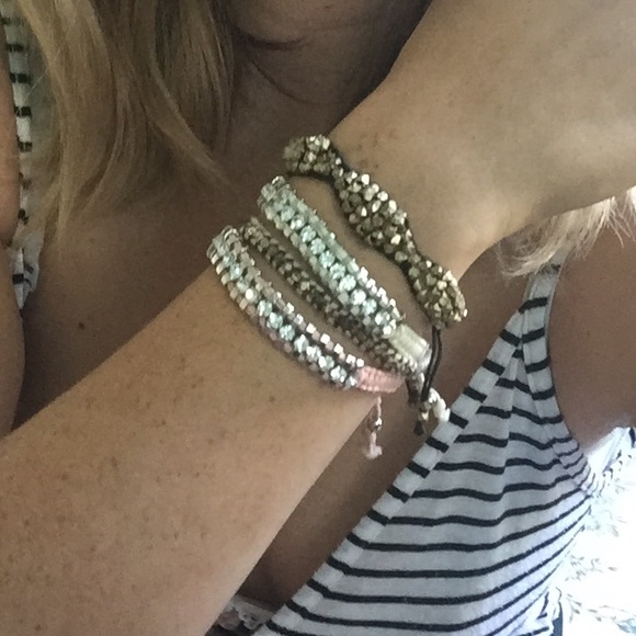 Four embellished bracelets - Picture 3 of 3