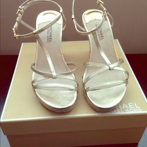 Michael kors gold wedges size 10