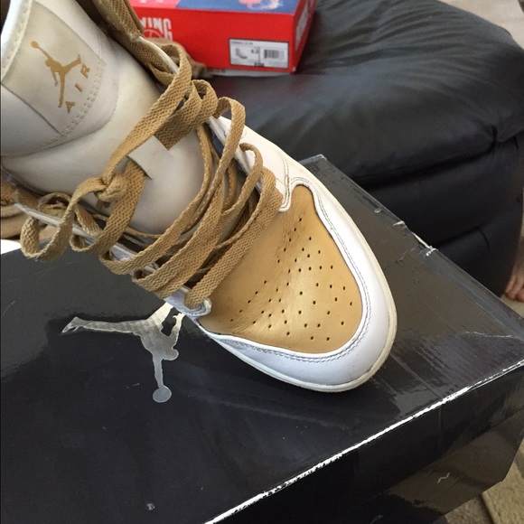 Gold 1s - Picture 3 of 3