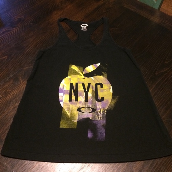 Oakley NYC tank