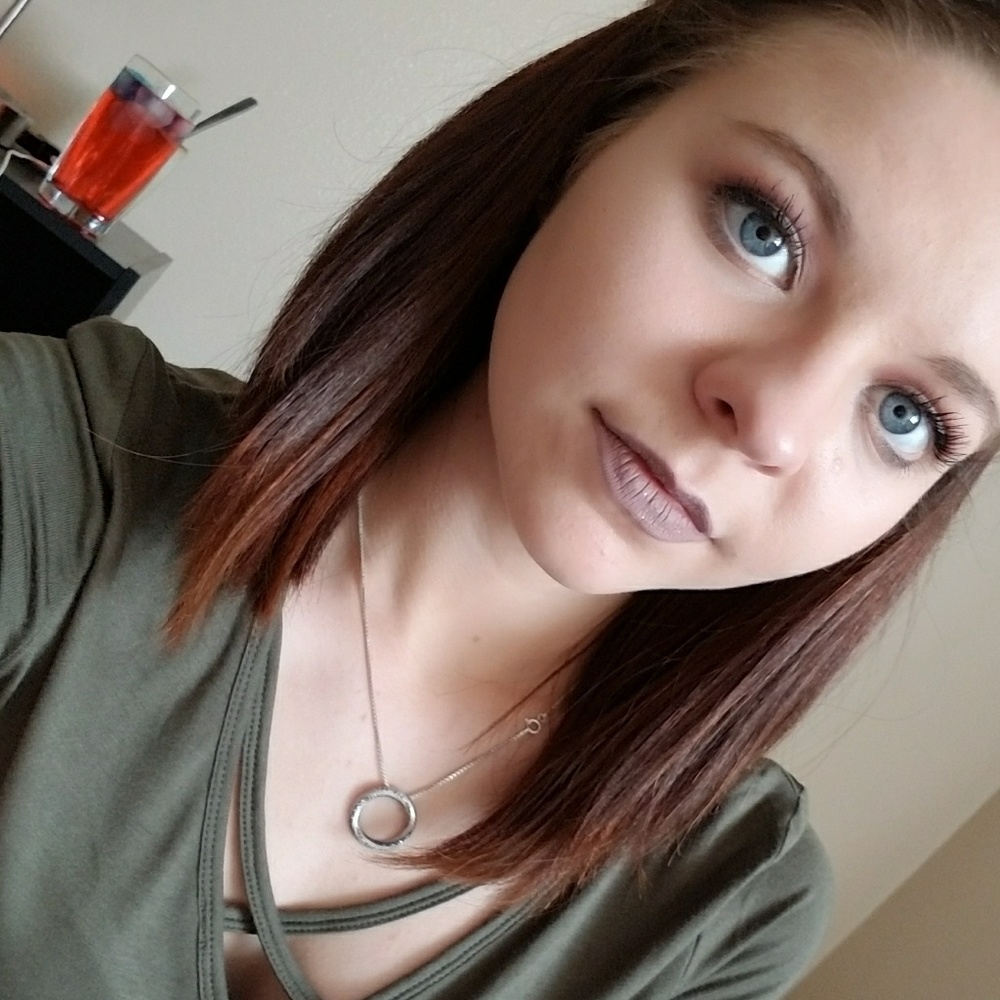 Meet your Posher, Riley - Picture 2 of 2