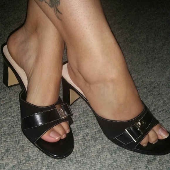 Anne Klein pumps