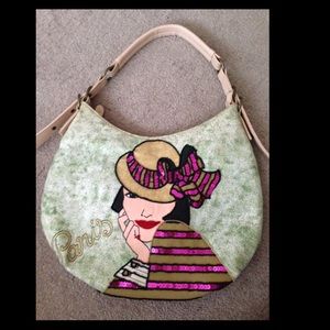 ⭐️Paris Unique Handbag!⭐️