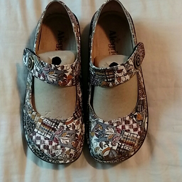 Alegria by PG Lite size 38