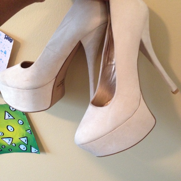 /// - Picture 2 of 3